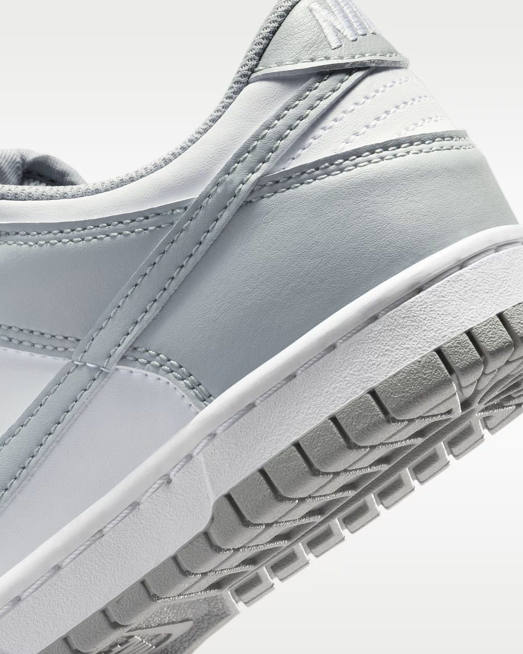 Nike Dunk Low GREY
