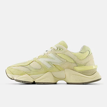 New Balance 9060 PARCHMENT CALCIUM