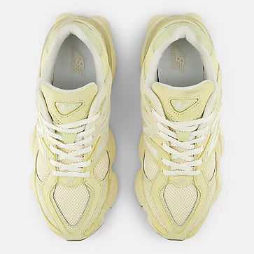 New Balance 9060 PARCHMENT CALCIUM