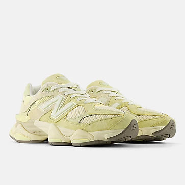 New Balance 9060 PARCHMENT CALCIUM